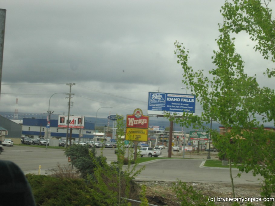 Idaho Falls sign as seen from tour bus.jpg