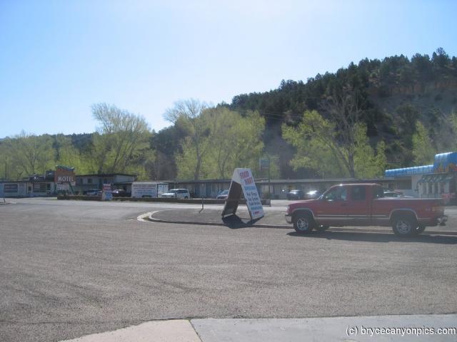 Golden Bills Motel in Mt. Carmel Junction Utah.jpg
