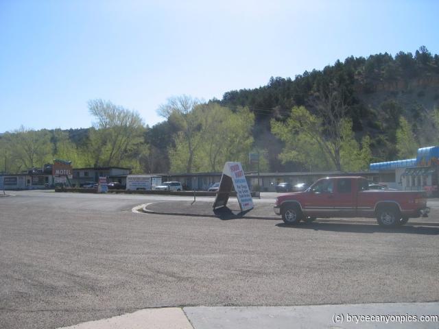 Golden Bills Motel in Mt. Carmel Junction Utah.jpg